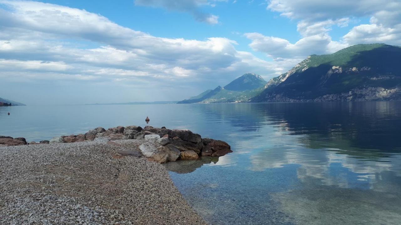 Appartamenti Casa Nina, Lago,Montagne, Uliveti Бренцоне-суль-Гарда Экстерьер фото