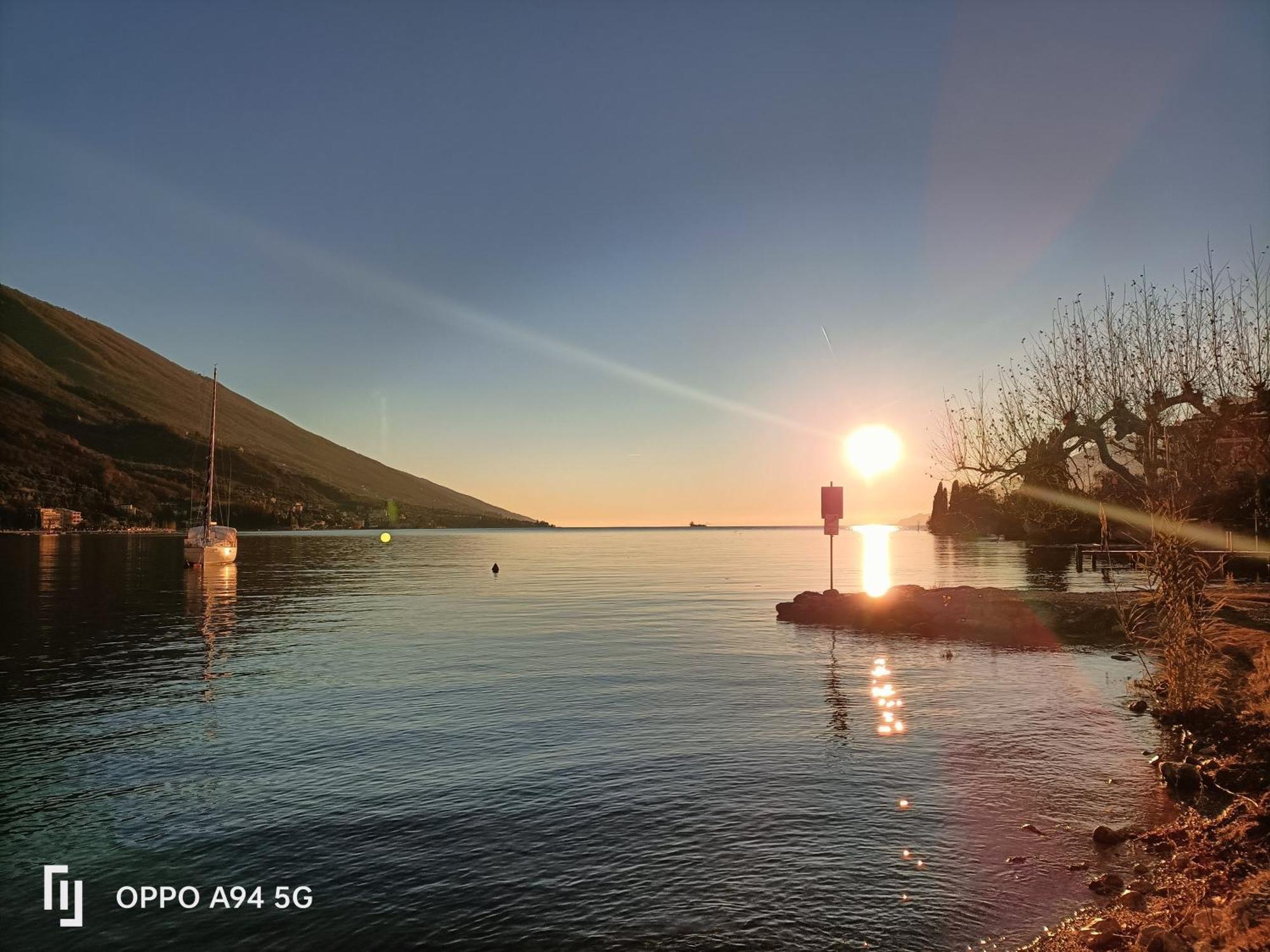 Appartamenti Casa Nina, Lago,Montagne, Uliveti Бренцоне-суль-Гарда Экстерьер фото