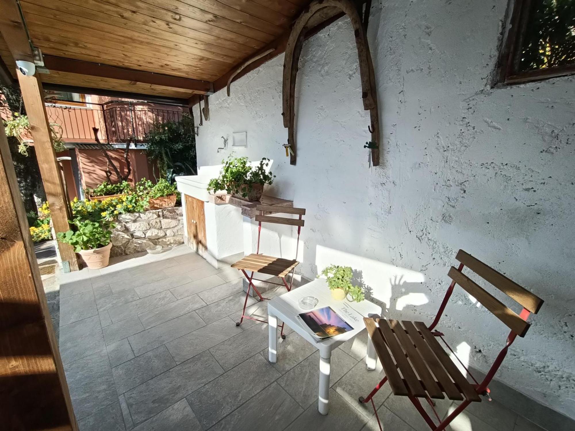 Appartamenti Casa Nina, Lago,Montagne, Uliveti Бренцоне-суль-Гарда Экстерьер фото